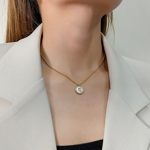 LUNA - 18K or collier fashion et simple